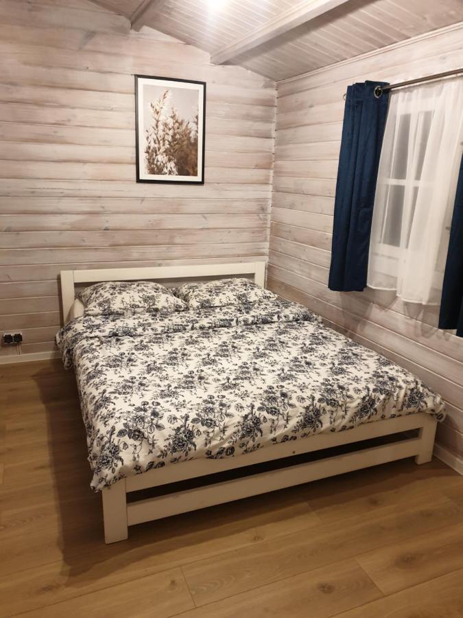 Domki W Lasku Wiele Exterior foto